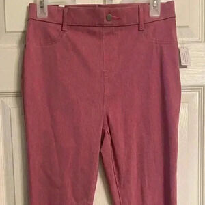Small High-Rise stretch fitted leggings NEW